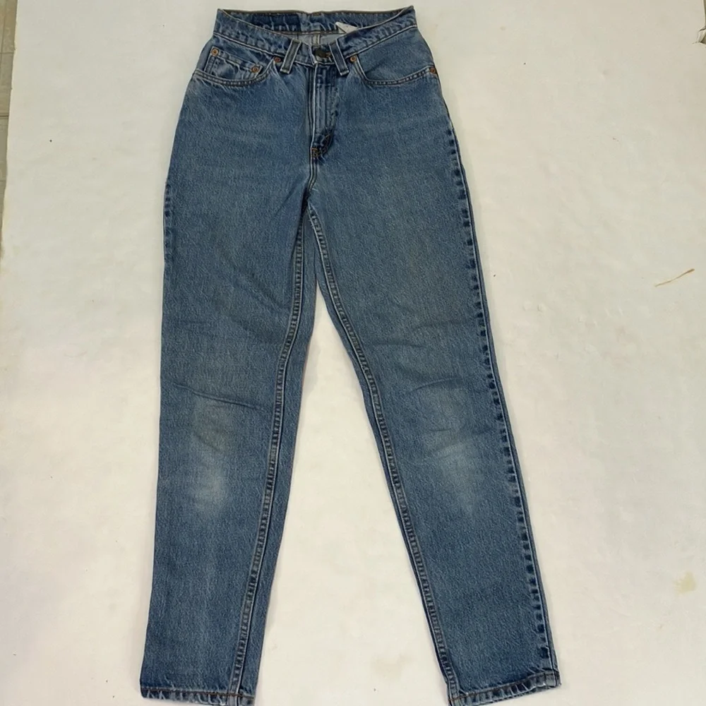 Vintage Levis 512 medium wash Jeans - Picture 4 of 10